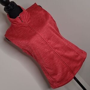 Stillwater Supply Co  sz S berry red vest Activewear,  pockets